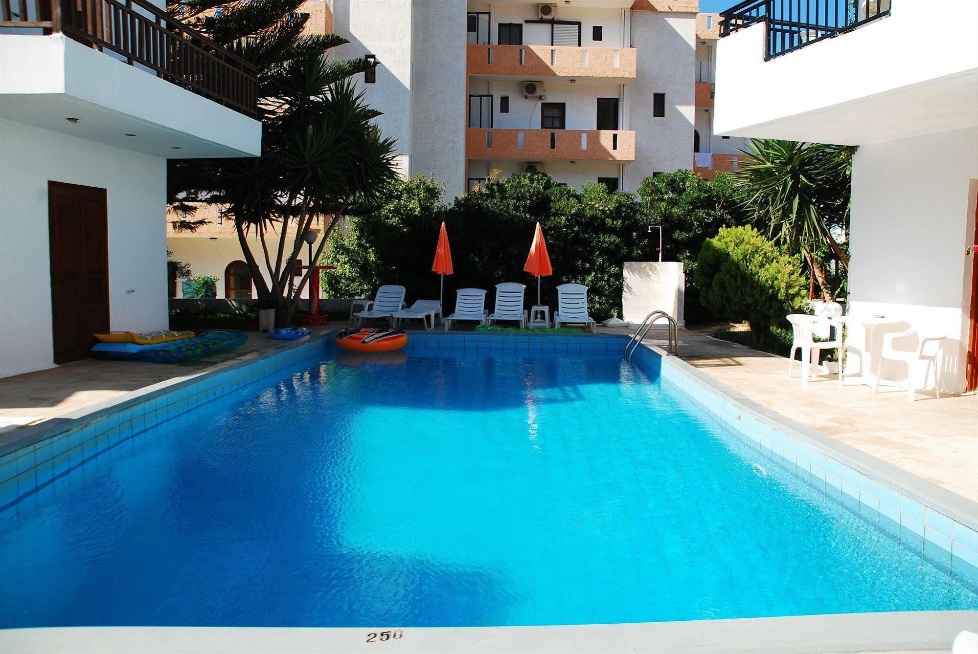 Sirocco Apartments Hersonissos  Zewnętrze zdjęcie